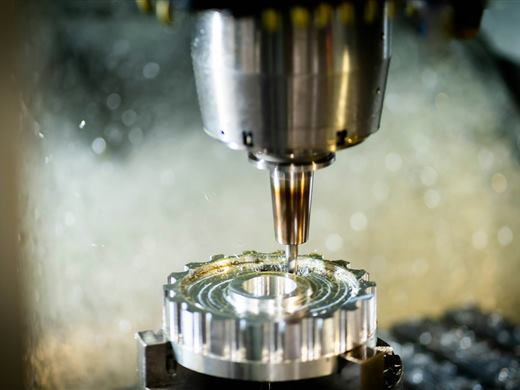 Phay CNC có tưới dung dịch làm mát
